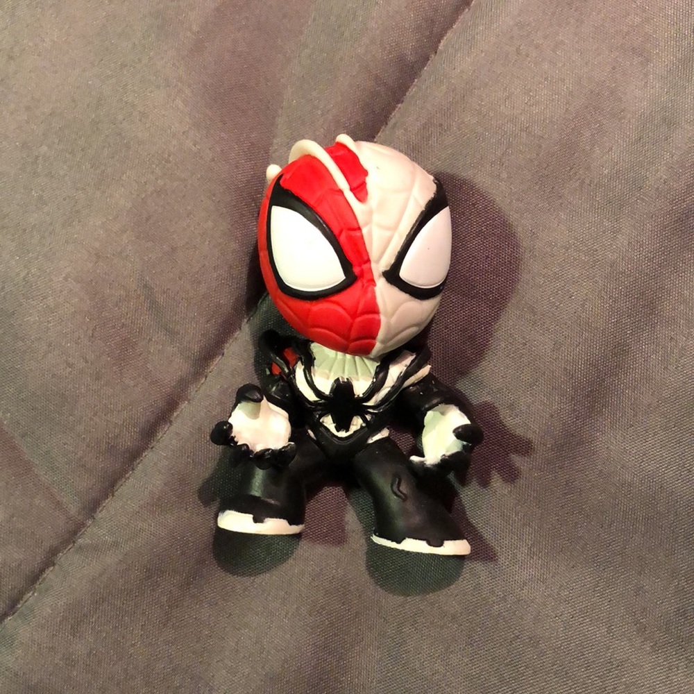 Funko Mystery Mini Marvel Venomized Spider-Man Loose 1/12